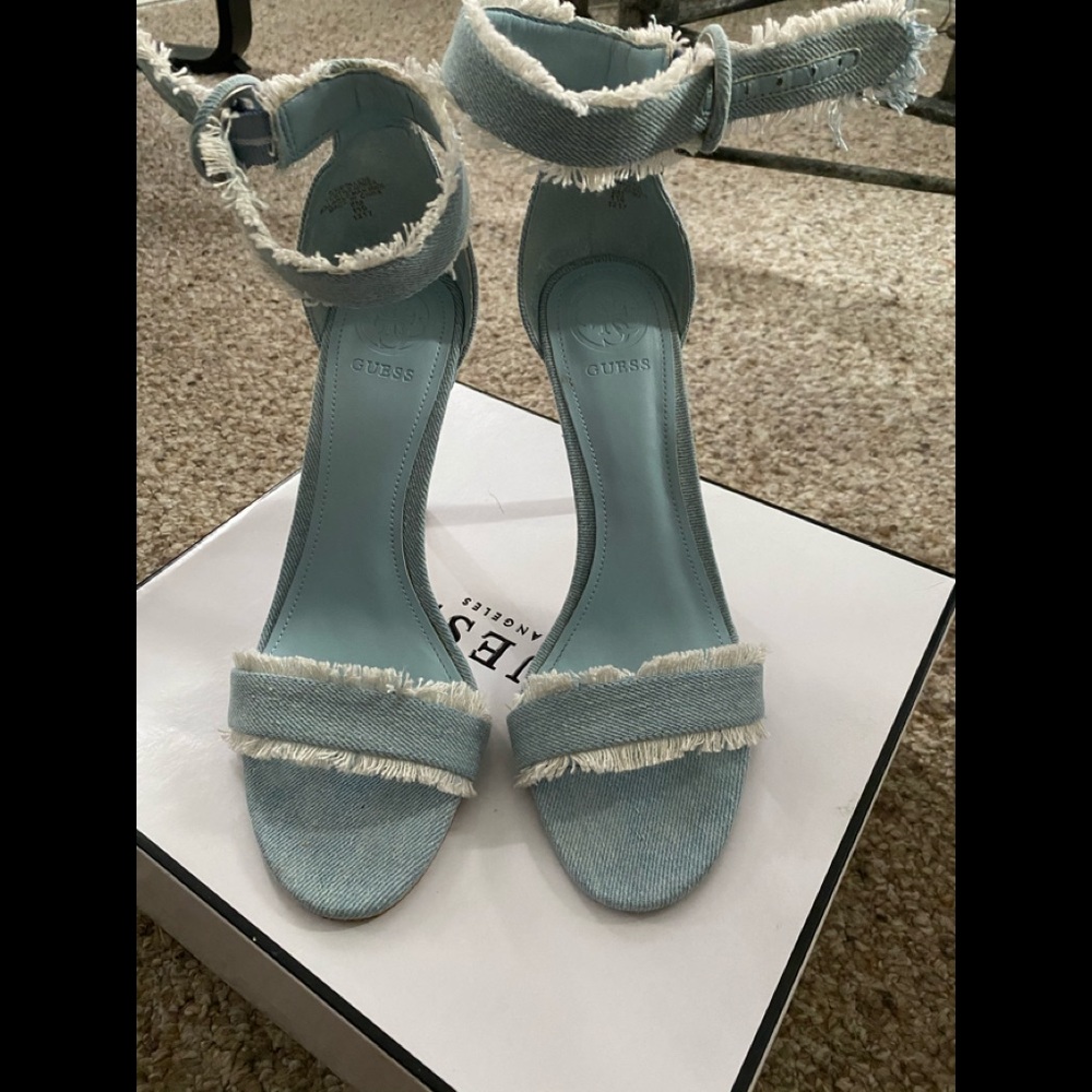Pre loved 🥰Denim heels